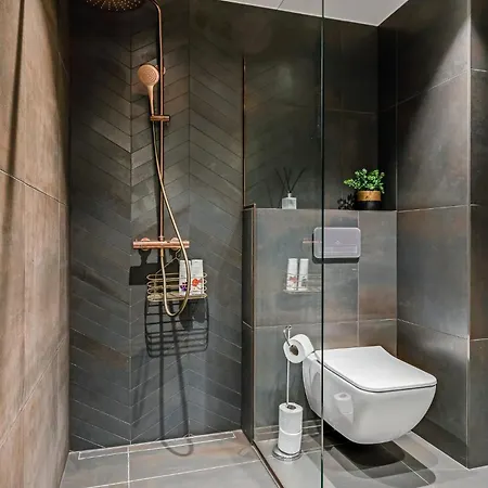 Elegant Premium With Balcony, Apartamento Tallin